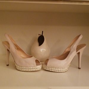 Guess Peeptoe Platform Cream Colored Sandal Heels Size 9